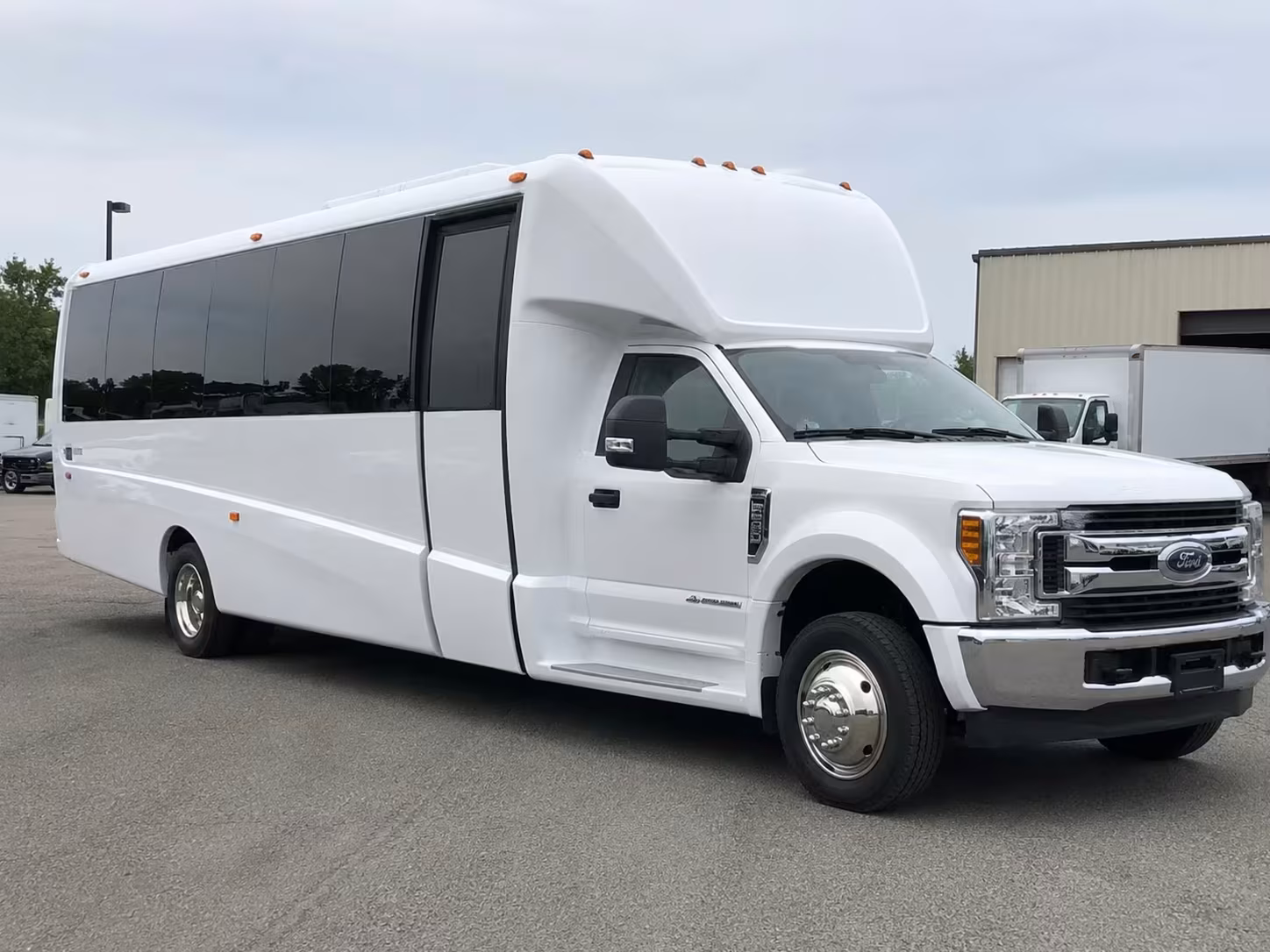 hoover 15 passenger minibus rental