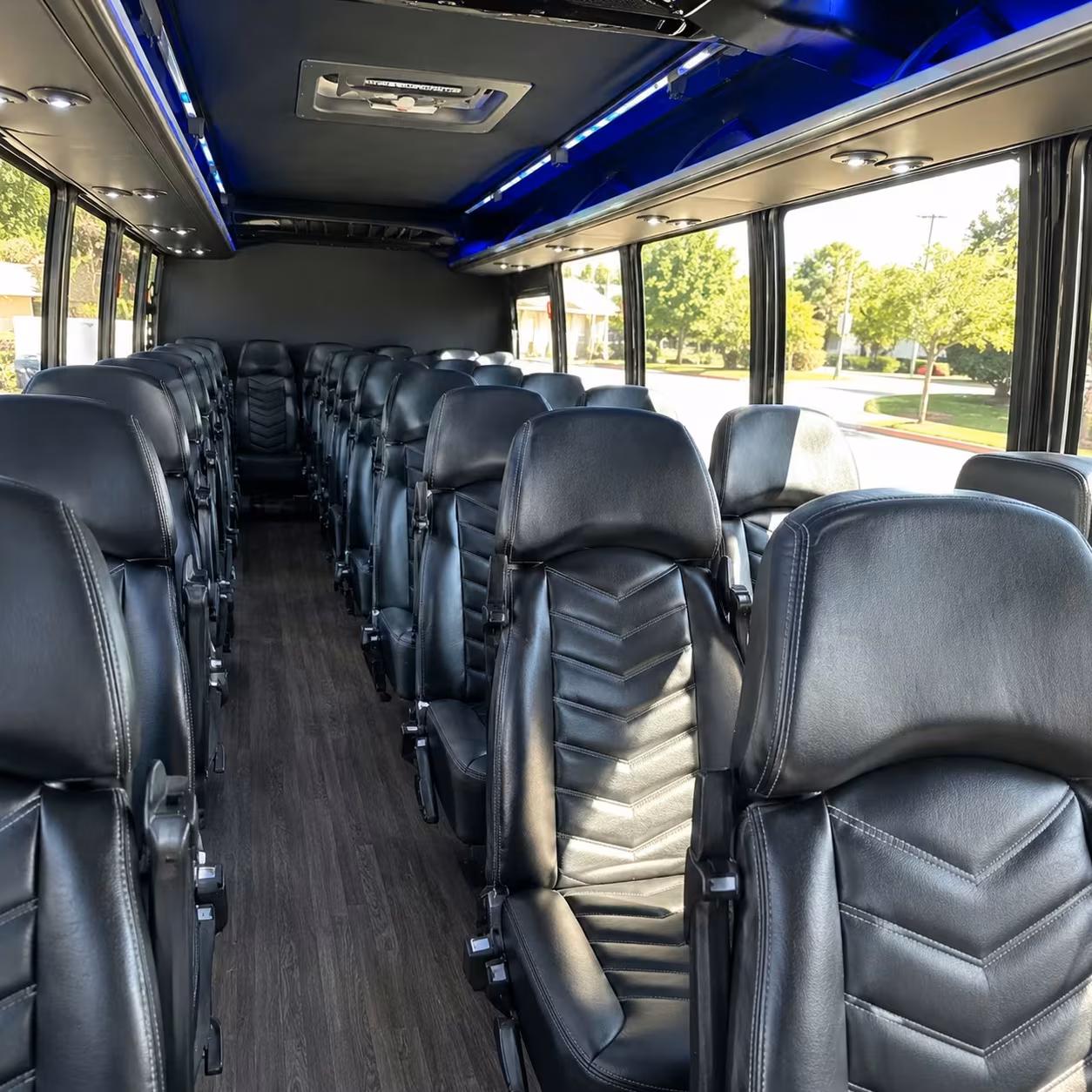 hoover 28 passenger minibus rental